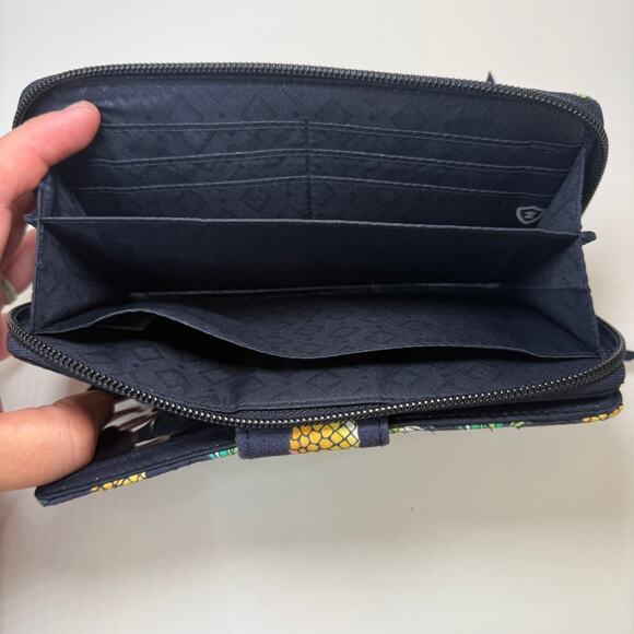 Vera Bradley Toucan Party Cosmetic Case, Turn Lock Wallet, Checkbook Cover Lot - Picture 8 of 13